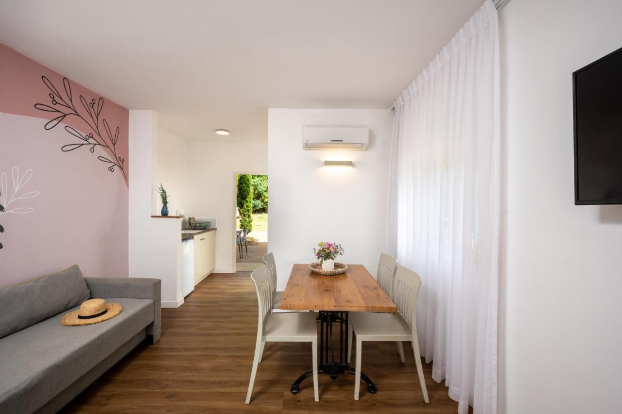 Travel Hotel Eilon Elon Exterior photo