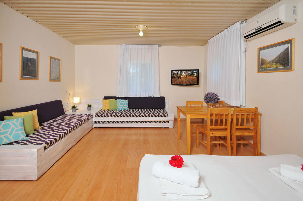 Travel Hotel Eilon Elon Exterior photo